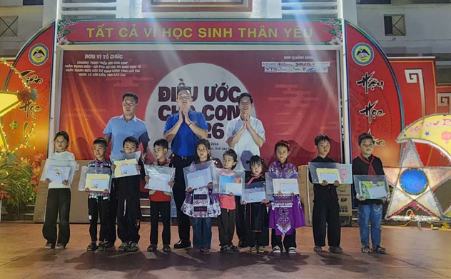 Chi đoàn Kiểm toán nhà nước khu vực VII hỗ trợ học sinh khó khăn tại Lào Cai