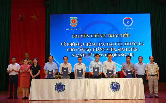 Đưa pháp luật về phòng, chống tác hại của thuốc lá vào giảng đường