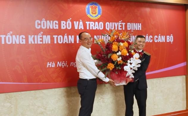 Trao Quyết định bổ nhiệm Cục trưởng Cục Công nghệ thông tin
