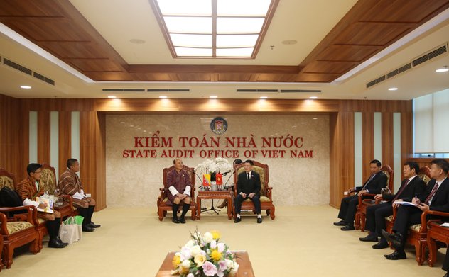 Tổng Kiểm toán nhà nước Hồ Đức Phớc tiếp xã giao Tổng Kiểm toán nhà nước Bhutan Tshering Kezang