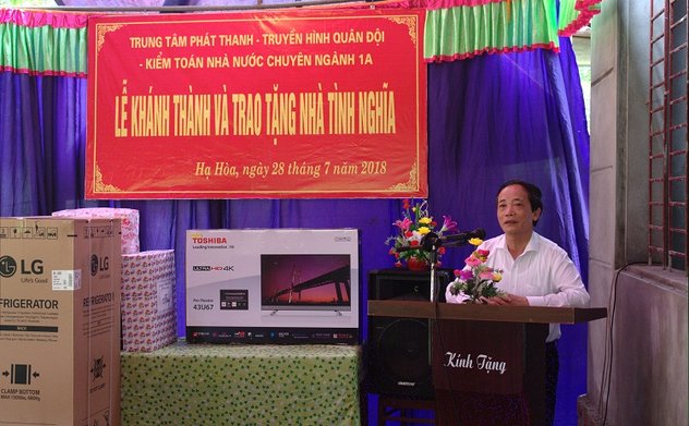 Đoàn thanh niên KTNN chuyên ngành Ia bàn giao nhà tình nghĩa cho gia đình thương binh tại Phú Thọ