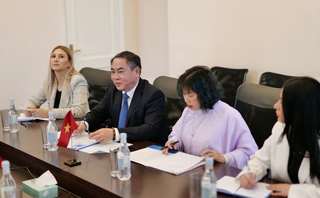 Deputy Auditor General Tran Minh Khuong pays a working visit to the Audit Chamber of the Republic of Armenia