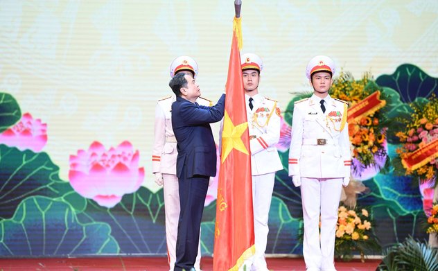 Ủy viên Bộ Chính trị, Chủ tịch Quốc hội Trần Thanh Mẫn trao Huân chương Lao động hạng Nhất cho Kiểm toán nhà nước